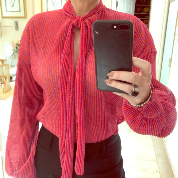 Zara Tops - Zara Trafaluc dressy blouse with pink sizzle! Sz S